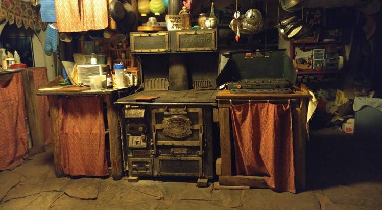 kitchen-stove-in-rowe