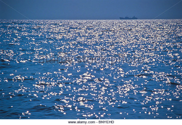 ship-passing-in-the-night-bnyehd