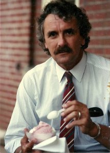 313782_2131785809967_942926226_n